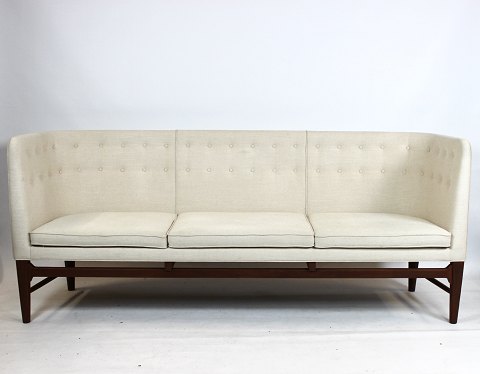 Mayor sofa, model AJ5, designet af Arne Jacobsen og Flemming Lassen i 1939 og 
fremstillet af &Tradition.
5000m2 udstilling.