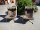 2 Hvilestole i skind tegnet af Arne Norrel model Ari 
5000 m2 udstilling