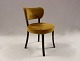 Lille antik stol i mahogni og polstret i gult stol. Stolen er i flot brugt 
stand. 
5000m2 udstilling.