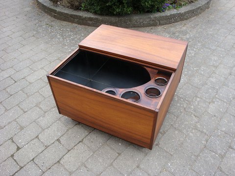 Sofabord /bar bord i palisander fra 1960 erne i dansk design * 5000 m2 udstillin - Osted & Design