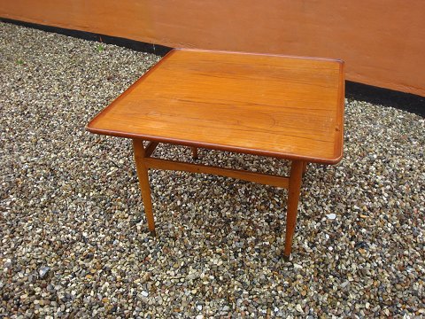 sofabord i teaktræ med kehlet kant i dansk design fra 1960érne * 5000 m2 u - Osted Antik & Design