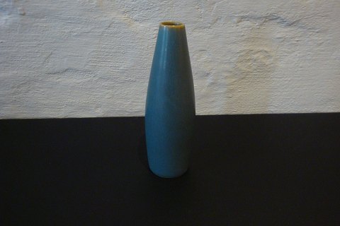 Palshus lille vase i blålig farve nr 1162 Højde 14 cm i perfekt stand 
5000 m2 udstilling