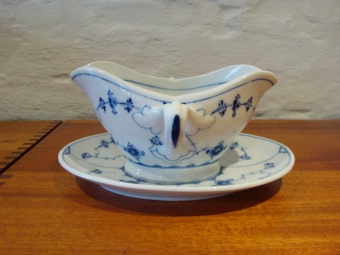 Old Gravy Boat B & G rare model of first quality and in excellent condition.
5000m2 showroom.

