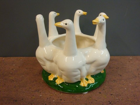 A fun decorative item for eggs or as a flowerpot. 
5000 m2 showroom.