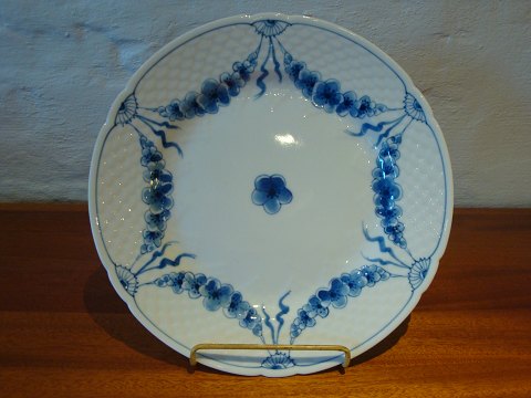 Empire Plate No. 25.
Dia 24.8 cm. 5000m2 showroom.