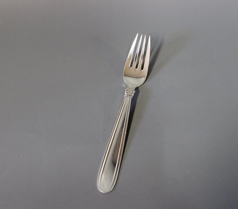 Lunch fork in "Karina", hallmarked silver.
5000m2 showroom.