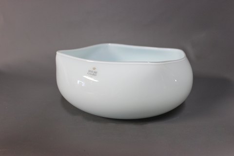 Light blue Holmegaard glass bowl, in perfect condition.
5000m2 showroom.