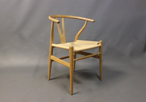 Y-stol, model CH24, designet af Hans J. Wegner og fremstillet hos Carl Hansen & 
Søn.
5000m2 udstilling.
