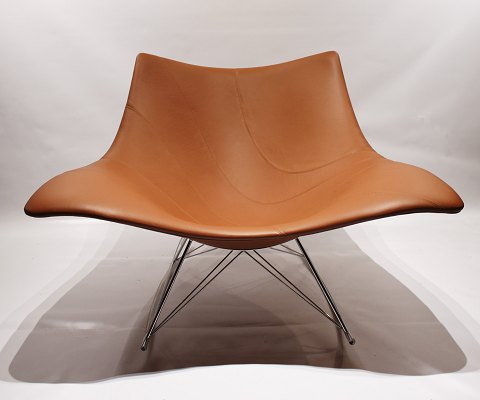 Stingray rocking chair, model 3510, in cognac colored leather by Thomas Pedersen 
and Fredericia Furniture.
5000m2 showroom.
