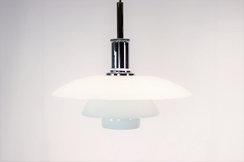 PH 4½-4
pendant by Poul Henningsen and Louis Poulsen. 
5000m2 showroom.
