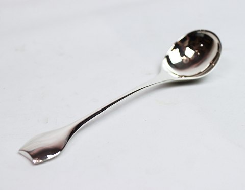 Marmelade spoon by Hans Hansen.
5000m2 showroom.