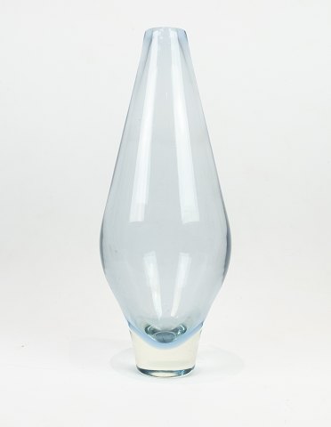 Glass vase in ice blue color by Holmegaard.
5000m2 udstilling.