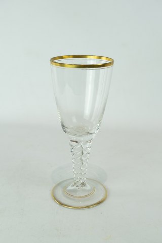 Øl glas dekoreret med guldkant fra 1920erne.
5000m2 udstilling.