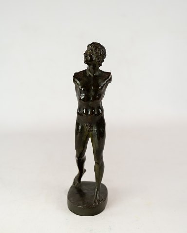 Bronze figure in great antique condition from the 1930s. 
5000m2 showroom.