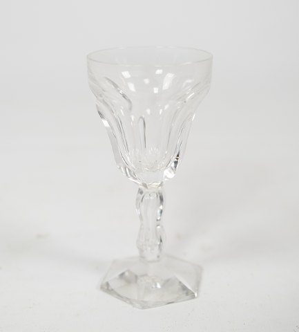Wine glass, in great antique condition.
5000m2 udstilling.