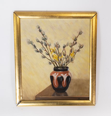 Painting of vase with flowers, in gilded frame from the 1940s.
5000m2 udstilling.