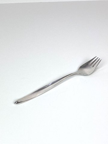 Dinner fork in Mimosa, of 925 sterling cohr silver. 
5000m2 showroom.
Great condition
