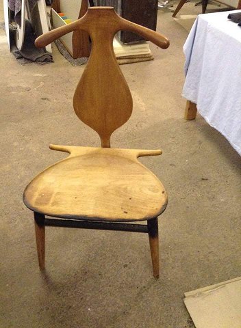 Undtagelse bøf del Designer stolen "Jakkens Hvile", som er designet af Hans J. Wegner og  formgivet - Osted Antik & Design