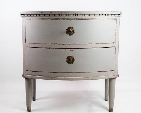 Gustavian chest of drawers with two drawers in gray painted from the year 1890s. 
5000m2 exhibition
Great condition
