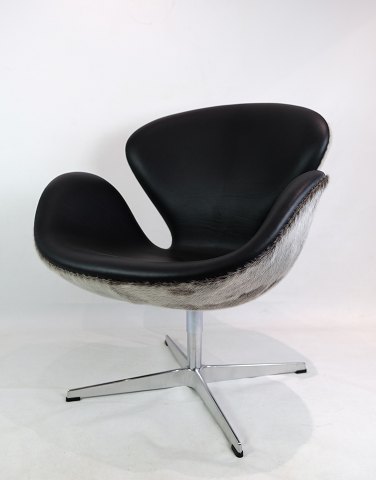 Svane stolen, model 3320, Arne Jacobsen, Fritz Hansen, 1958
Flot stand
