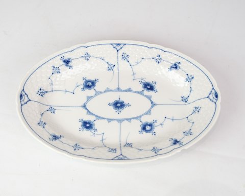 Ovalt Fad - Nr. 18 - Porcelæn - Blåmalet - Musselmalet - Bing & Grøndahl
Flot stand
