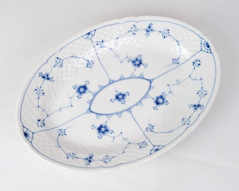 Ovalt Fad - Nr. 17 - Porcelæn - Blåmalet - Musselmalet - Bing & Grøndahl
Flot stand

