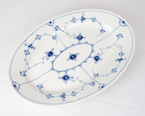 Ovalt fad - Nr. 16 - Porcelæn - Blåmalet - Musselmalet - Bing & Grøndahl
Flot stand
