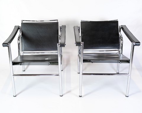 Sæt Af 2 Lænestole - Model LC1 - Le Corbusier - Sort Læder - Designet i 1928
Flot stand

