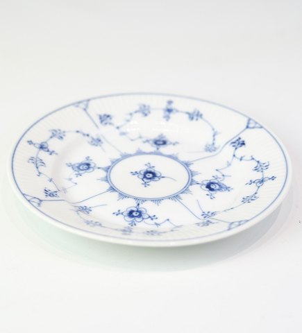 Kagetallerken – Musselmalet Riflet – Royal Copenhagen – No. 1/181
Flot stand
