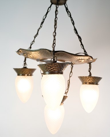 Lysekrone – 4 Arme – Patineret Hamret Messing & Dråbeformede Glas - JugendStil - 
1920erne
