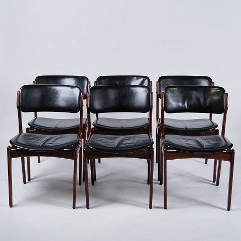 Sæt af Seks Spisestuestole – Erik Buch – Model OD49 – Palisander & Sort Læder – 
O.D. Møbler – 1950’erne
