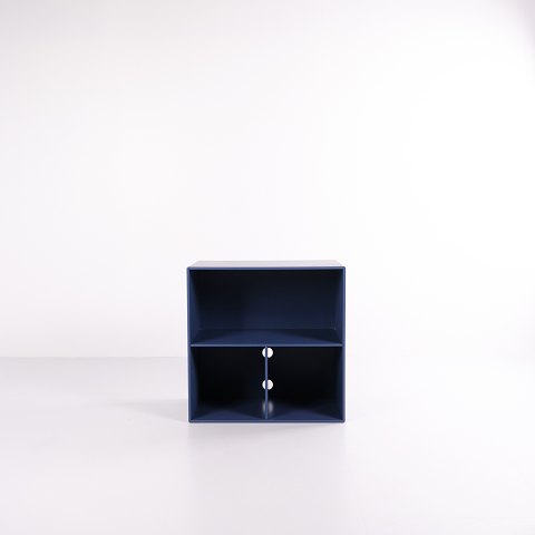 Montana Reol – Blå – Krom ben – 3 hylder
Flot stand
