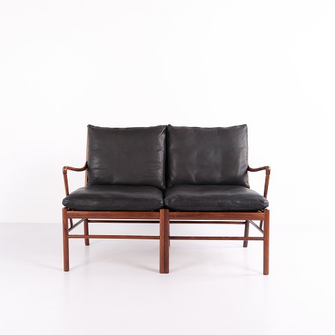 Colonial 2-pers. sofa – Ole Wanscher – Model OW149-2 – Palisander – P. Jeppesen 
– Ca. 1960
Flot stand

