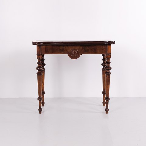 Spillebord i Poleret Mahogni med Messingbeslag fra 1860’erne