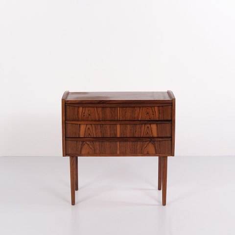 Palisander Kommode med 3 Skuffer – Dansk Design fra 1960’erne