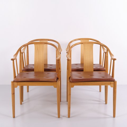 Sæt af 4 Hans J. Wegner Kina Stole FH 4283 i Kirsebærtræ med Læder Fritz Hansen 1979