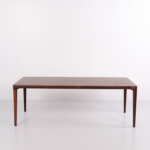 Aflangt Sofabord i Palisander med Runde Tilspidsede Ben Dansk Design 1960erne