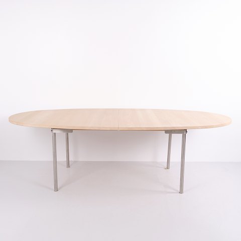 Hans J. Wegner CH 323 Ovalt Spisebord for Tranekær Furniture 2005