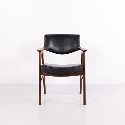 Erik Kirkegaard Armstol Model 43 i Teak og Sort Læder, Høng Stolefabrik 1950erne
