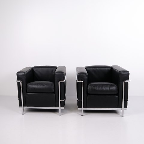 Par LC2 Lænestole i Sort Læder og Forkromet Stål for Cassina