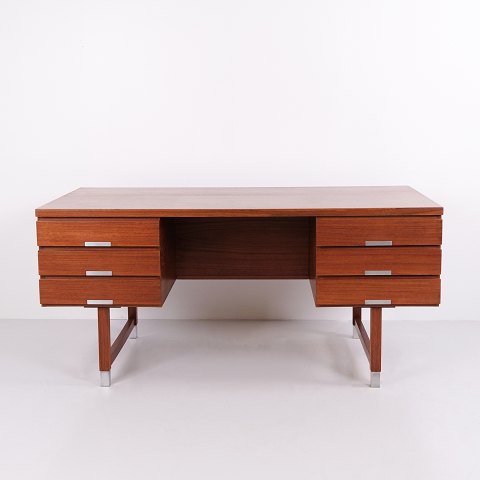 Kai Kristiansen Fritstående Skrivebord Model EP401 i Teak for Eigil Petersens Møbelfabrik 1960’erne