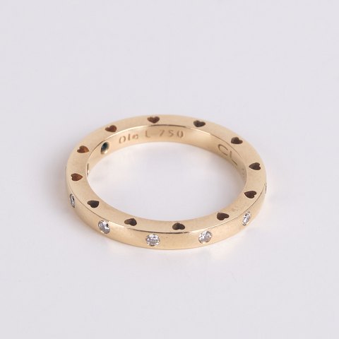 Ole Lynggaard Forever Love Ring 18 Karat Guld med Hjerter og 8 diamenter