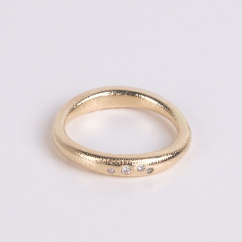 Ole Lynggaard ring i 14 karat guld med diamanter