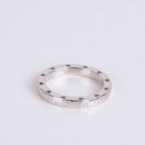 Ole Lynggaard Ring 14 Karat hvidguld med hjerter og indgravet "Forever Love"