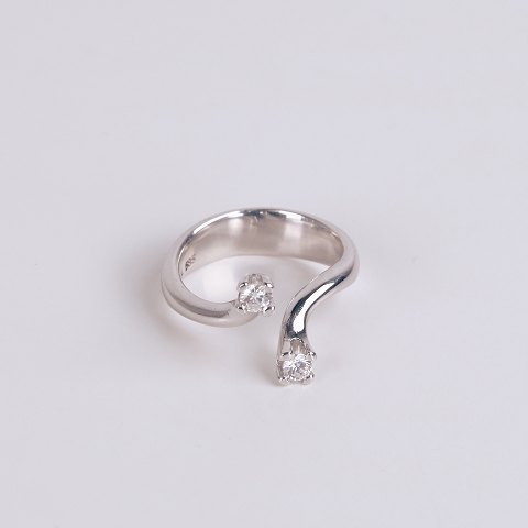 Ole Lynggaard Ring 14 Karat hvidguld med diamanter