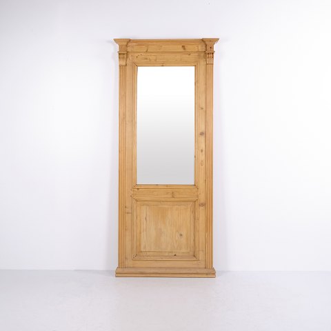 Antikt Vægspejl i Fyrretræ med Pilastre og Profileret Top 1800-tallet 195 x 78 cm