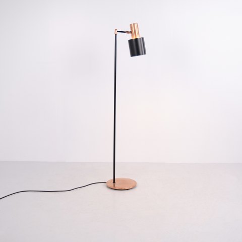 Jo Hammerborg Studio Gulvlampe i Sort Metal og Kobber Fog & Mørup 1960’erne