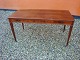 Desk in mahogany designed by Fritz Henningsen 5000 m2 showroom
