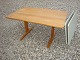 Spisebord/Shakerbord i lys egetræ 140*90  cm + to orginale tillægsplader på 2*50 
cm 
5000 m2 udstilling