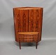 Corner cabinet in rosewood of Danish Design from the 1960s.
5000m2 showroom.